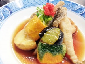 万助農園の野菜と共に空揚に!