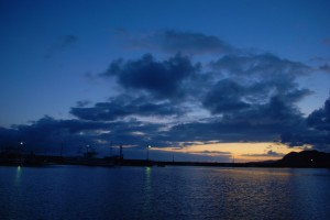 夜が明けます。