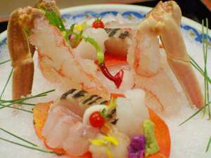 【浦島コース】冬の味覚の王様・松葉ガニを食す！活ガニの旨さを堪能〈約800gの活ガニを1人1.5杯〉
